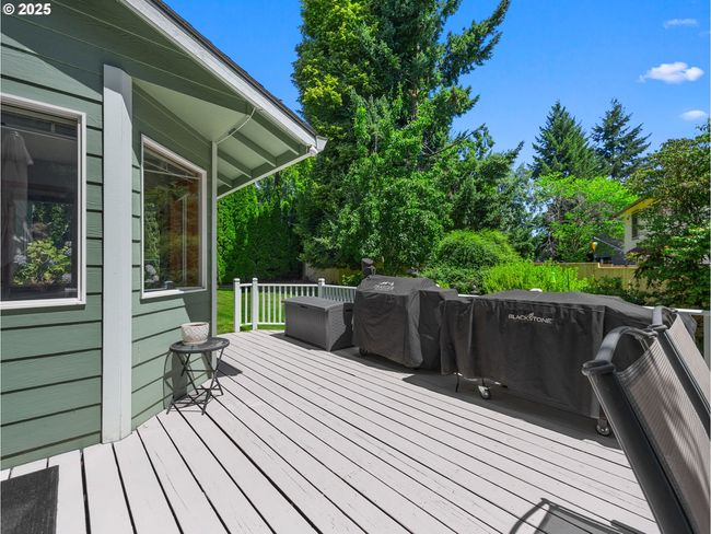 12255 Se Mapleleaf Ct, House other with 4 bedrooms, 3 bathrooms and 2 parking in Clackamas OR | Image 36