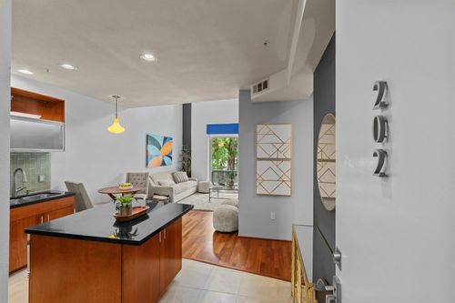 202-2025 S St, Sacramento, CA, 95811-6843 | Card Image