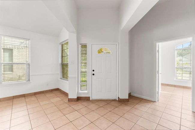 19311 Twin Buttes Dr, House other with 4 bedrooms, 2 bathrooms and 2 parking in Tomball TX | Image 5