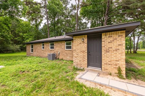 48 County Road 2078, Hull, TX, 77564-6851 | Card Image