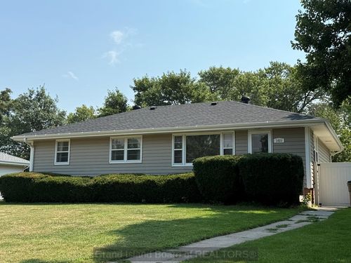 1420 8th St, Aurora, NE, 68818-1143 | Card Image