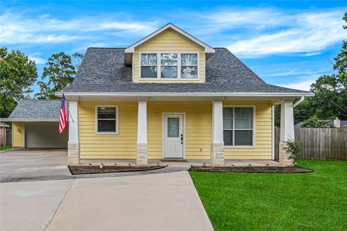 659 Chateau Woods Parkway Dr, Conroe, TX, 77385-9802 | Card Image