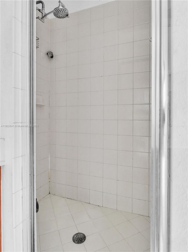 16628 Sw 47 Th Ter, Townhouse with 3 bedrooms, 3 bathrooms and null parking in Miami FL | Image 14