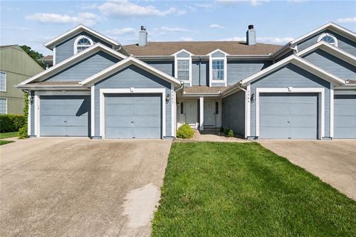 5542 Nw Moonlight Meadow Dr, Lee's Summit, MO, 64064-1283 | Card Image