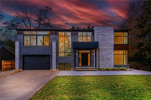 135 Secord Lane, Burlington, ON, L7L2H6 | Card Image