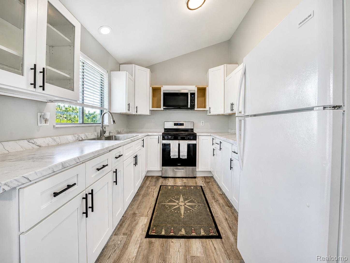 Residential Lease in Genoa Township 4