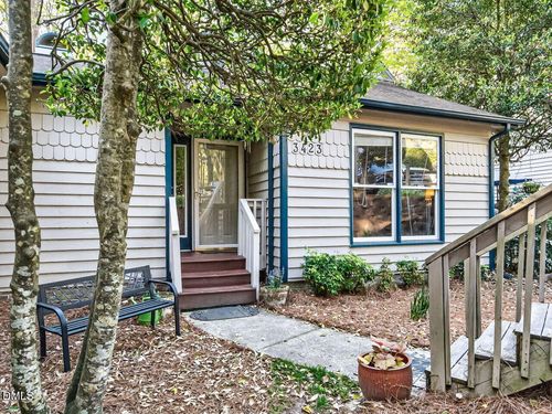 3423 Oak Trl, Clayton, NC, 27520-9353 | Card Image