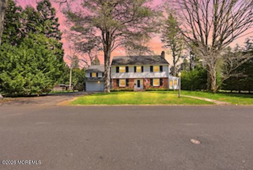 51 Beechwood Dr, Shrewsbury, NJ, 07702-4418 | Card Image