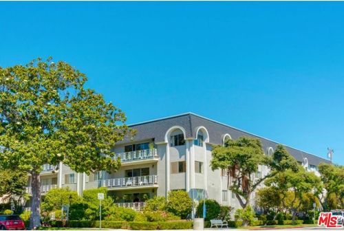 28-404 San Vicente Boulevard, Santa Monica, CA, 90402 | Card Image