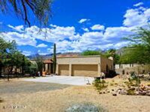 11201 E Via Madre, Tucson, AZ, 85749-8688 | Card Image