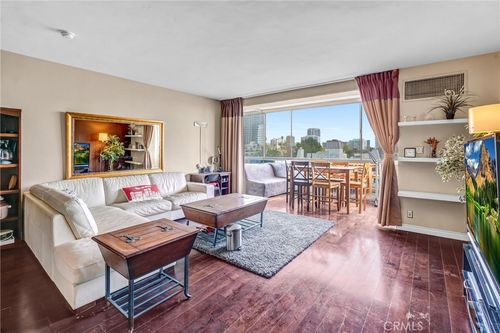 apt-706-969 Hilgard Ave, Los Angeles, CA, 90024-3052 | Card Image