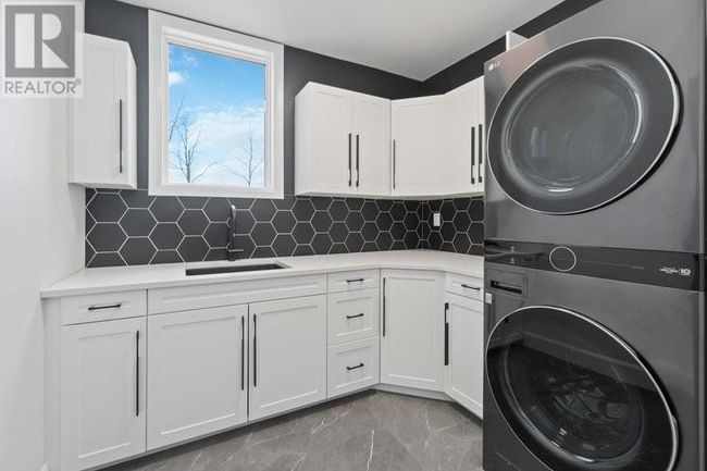 7007 Blue Coast Hts, House other with 5 bedrooms, 4 bathrooms and null parking in Camlachie ON | Image 14
