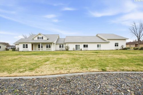 4209 S Cascade St, Kennewick, WA, 99337-5100 | Card Image