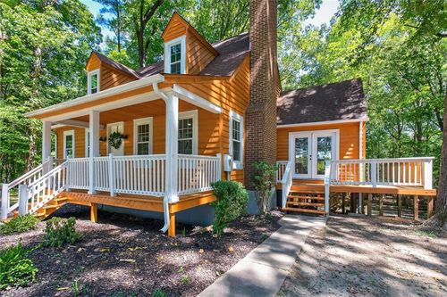 24205 Ridley Rd, Courtland, VA, 23837-2202 | Card Image