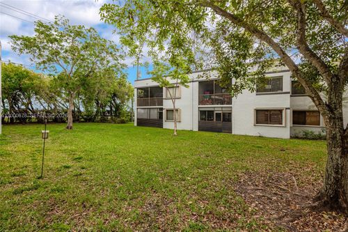 102-159 Lakeview Dr, Weston, FL, 33326-2531 | Card Image