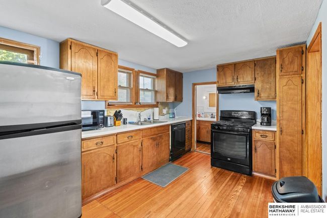 929 Main St, House other with 2 bedrooms, 1 bathrooms and 1 parking in Seward NE | Image 7