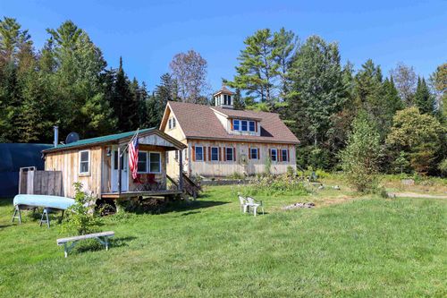 1092 Old Concord Rd, Saint Johnsbury, VT, 05819-8951 | Card Image