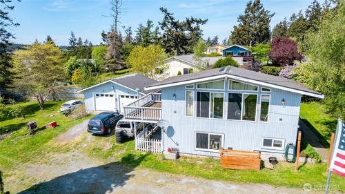 941 Diane Ave, Oak Harbor, WA, 98277-8224 | Card Image