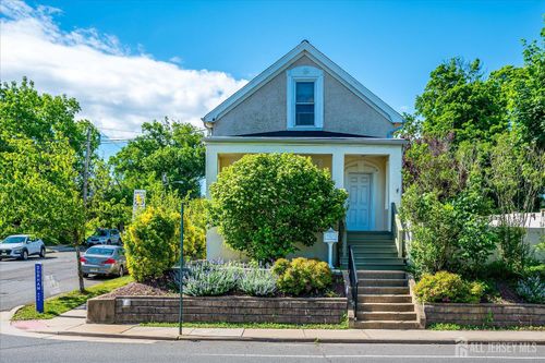 285 Durham Ave, Metuchen, NJ, 08840-1743 | Card Image