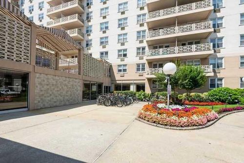 apt-1f-450 Shore Rd, Long Beach, NY, 11561-5327 | Card Image