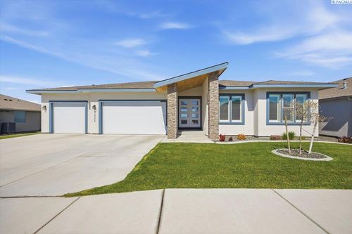 7022 Corsica St, West Richland, WA, 99353-3007 | Card Image