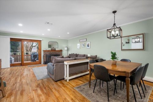 37 Greenway Ln, Rye Brook, NY, 10573-1517 | Card Image