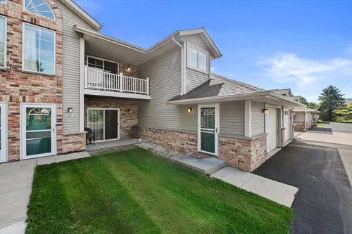 8-702 Shepherds Drive, West Bend, WI, 53090 | Card Image