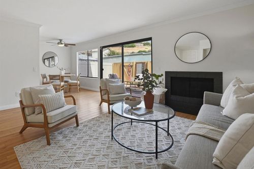3635 Harvard Dr, Oceanside, CA, 92056-4159 | Card Image