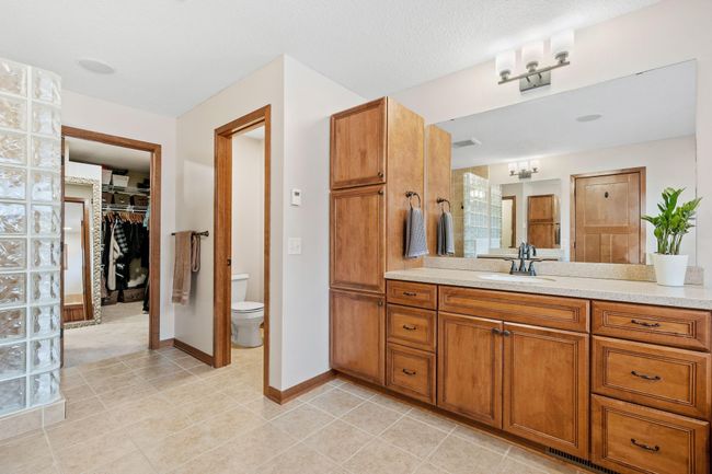 9256 Gateway Ln, House other with 5 bedrooms, 5 bathrooms and null parking in Eden Prairie MN | Image 32