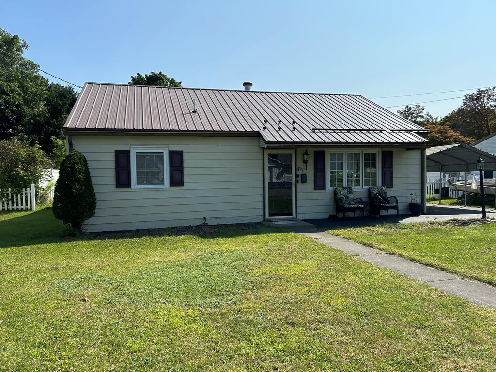 Shelbourne St, Horseheads, NY 14845