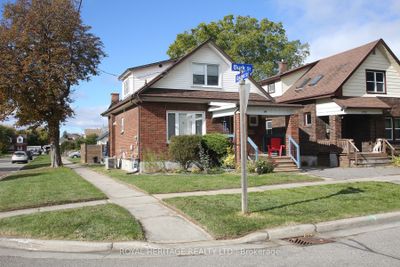 294 Burk St, House other with 3 bedrooms, 2 bathrooms and 2 parking in Oshawa ON | Image 1