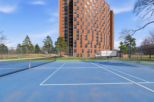 411-1181 Edgcumbe Rd, Saint Paul, MN, 55105-2833 | Card Image