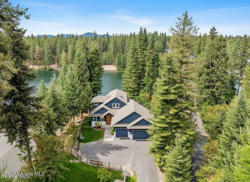 8895 W Riverview Dr, Coeur D Alene, ID, 83814-9676 | Card Image