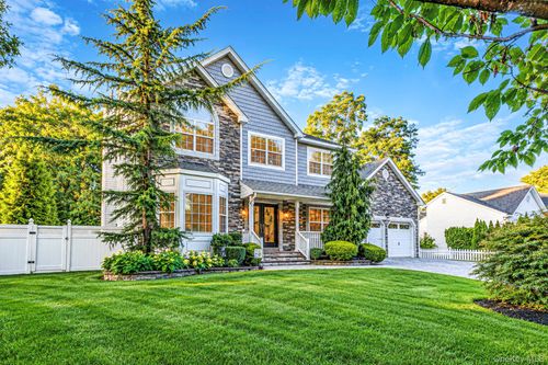 4 Crystal Brook Ct, Nesconset, NY, 11767-1766 | Card Image
