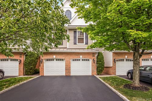 11103-246 Roosevelt Way, Westbury, NY, 11590-6653 | Card Image