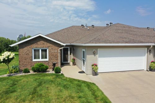 2008 20th Ave Nw, ABERDEEN, SD, 57401-7932 | Card Image