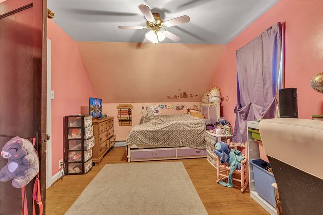 1826 W 8 Th St, House other with 3 bedrooms, 2 bathrooms and 2 parking in Patterson Hts PA | Image 9