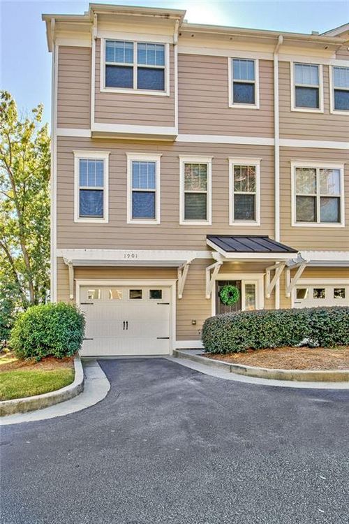 1901 Sterling Oaks Circle Ne, Brookhaven, GA, 30319 | Card Image