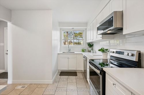 23-41 Rhonda Rd, Guelph, ON, N1H6H1 | Card Image