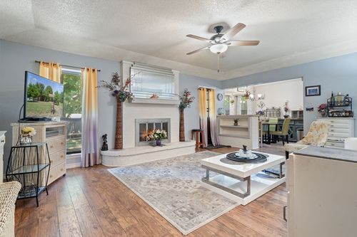 2138 Sierra Dr, Grapevine, TX, 76051-4812 | Card Image