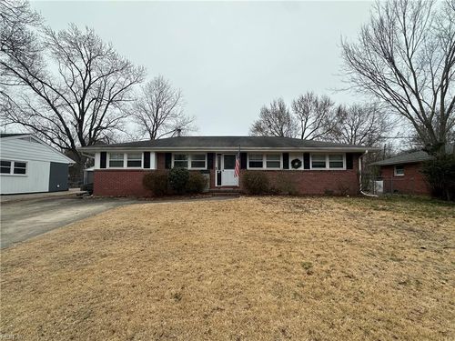 19 Edgemoor Dr, Newport News, VA, 23603-1317 | Card Image