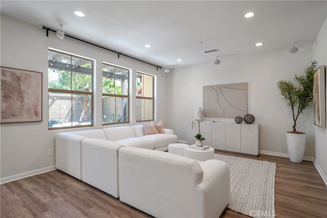 125 Annuals, Condo with 3 bedrooms, 3 bathrooms and 2 parking in Irvine CA | Image 4