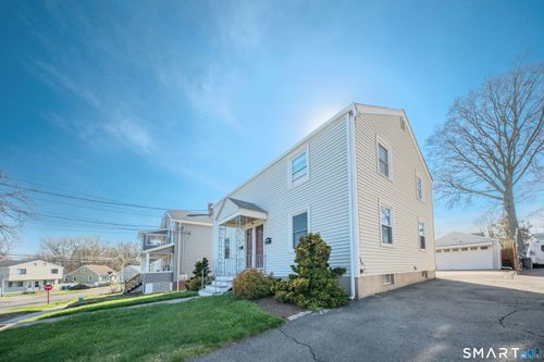 424 Rockwell Avenue, Stratford, CT, 06615 | Card Image