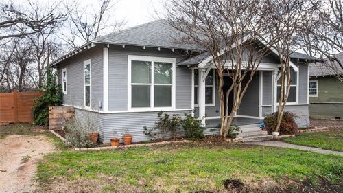 206 W 11th St, Taylor, TX, 76574-2939 | Card Image