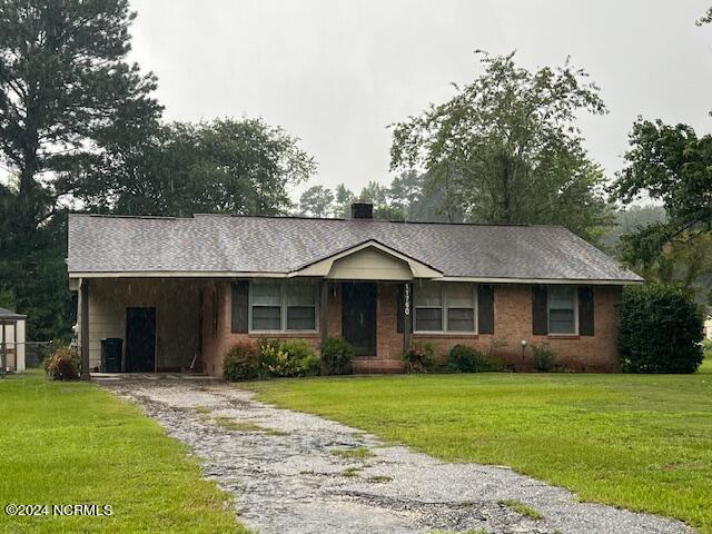 Hooper Dr, Laurinburg, NC 28352