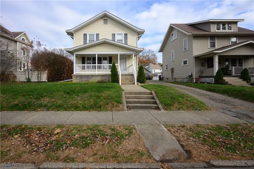 1009 N Walnut St, Dover, OH, 44622-2758 | Card Image