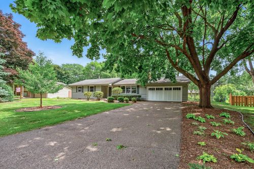 10361 York Ln, Bloomington, MN, 55431-3266 | Card Image