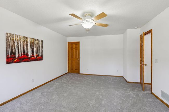 5929 Oxford St N, House other with 4 bedrooms, 4 bathrooms and null parking in Shoreview MN | Image 36