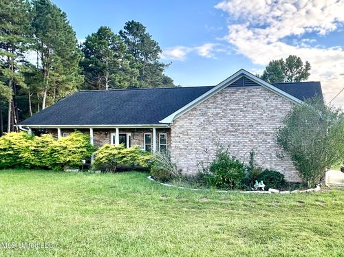 1535 Holly Trl Se, Brookhaven, MS, 39601-8780 | Card Image