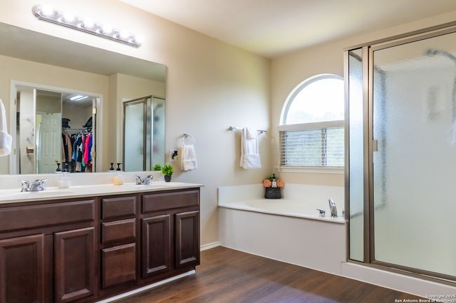 9534 Anderson Way, House other with 3 bedrooms, 3 bathrooms and null parking in Converse TX | Image 50